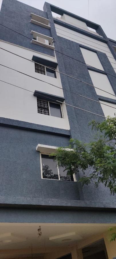 Oyo 81589 Aruna Dwraka Homes 하이데라바드 외부 사진