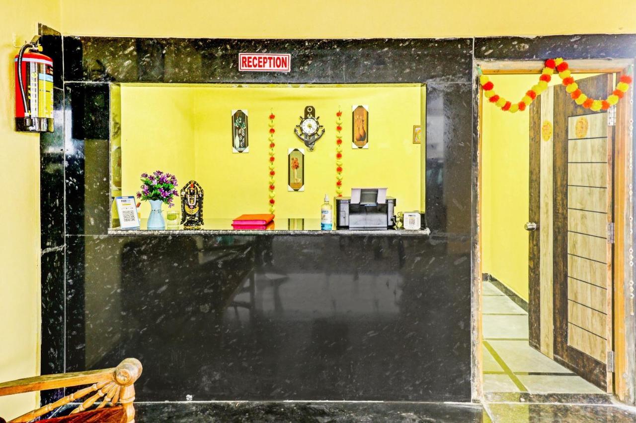 Oyo 81589 Aruna Dwraka Homes 하이데라바드 외부 사진
